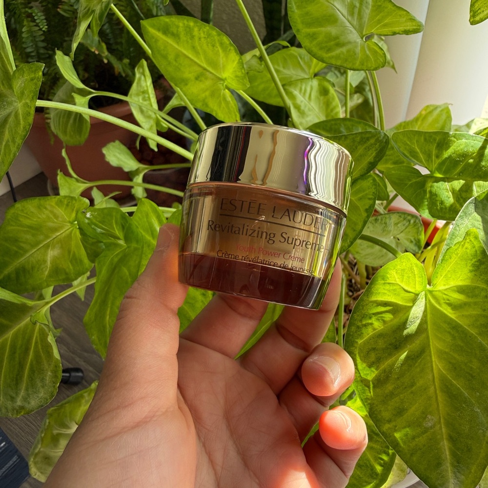Estée Lauder Revitalizing Supreme+ Youth Power Cream Moisturizer – Travel Size - Picture 2 of 3